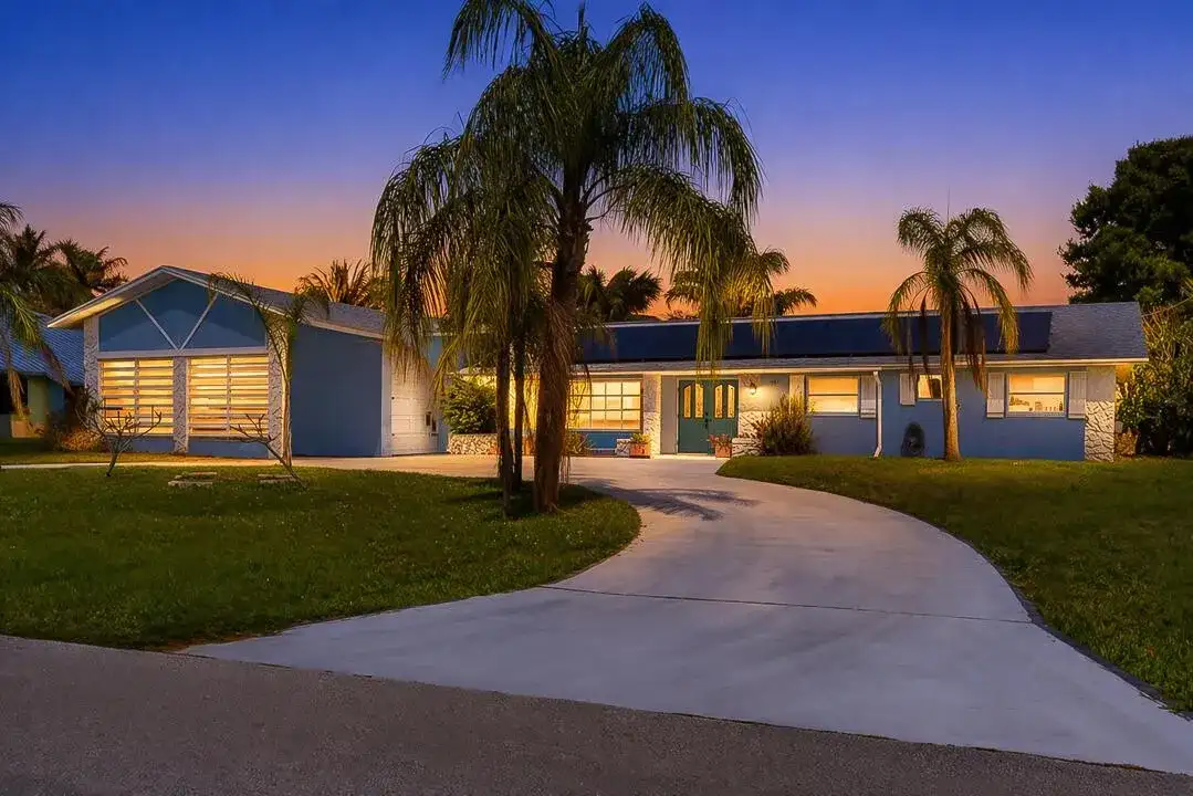 343 SE Verada Avenue, Port St. Lucie FL 34983 photo 2