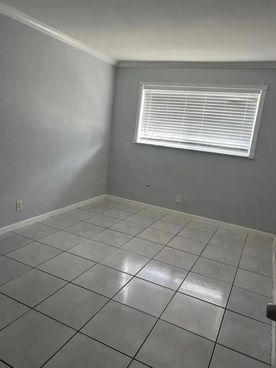 4051 NE 13th Avenue # 3, Oakland Park FL 33334 photo 4