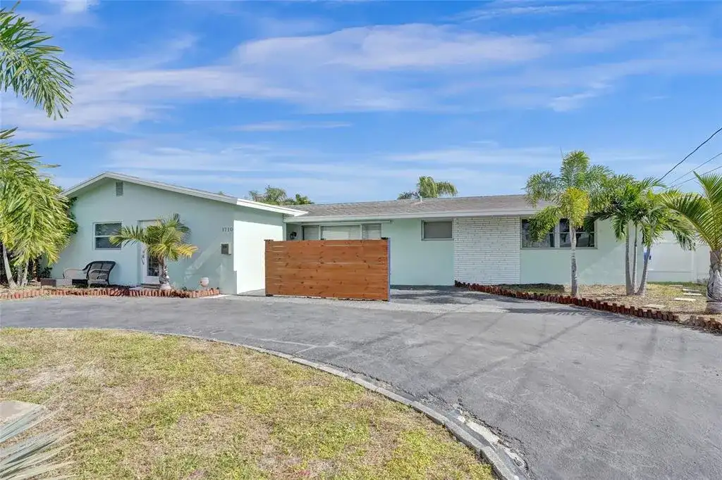 1710 SW 6th Avenue, Pompano Beach FL 33060 photo 2