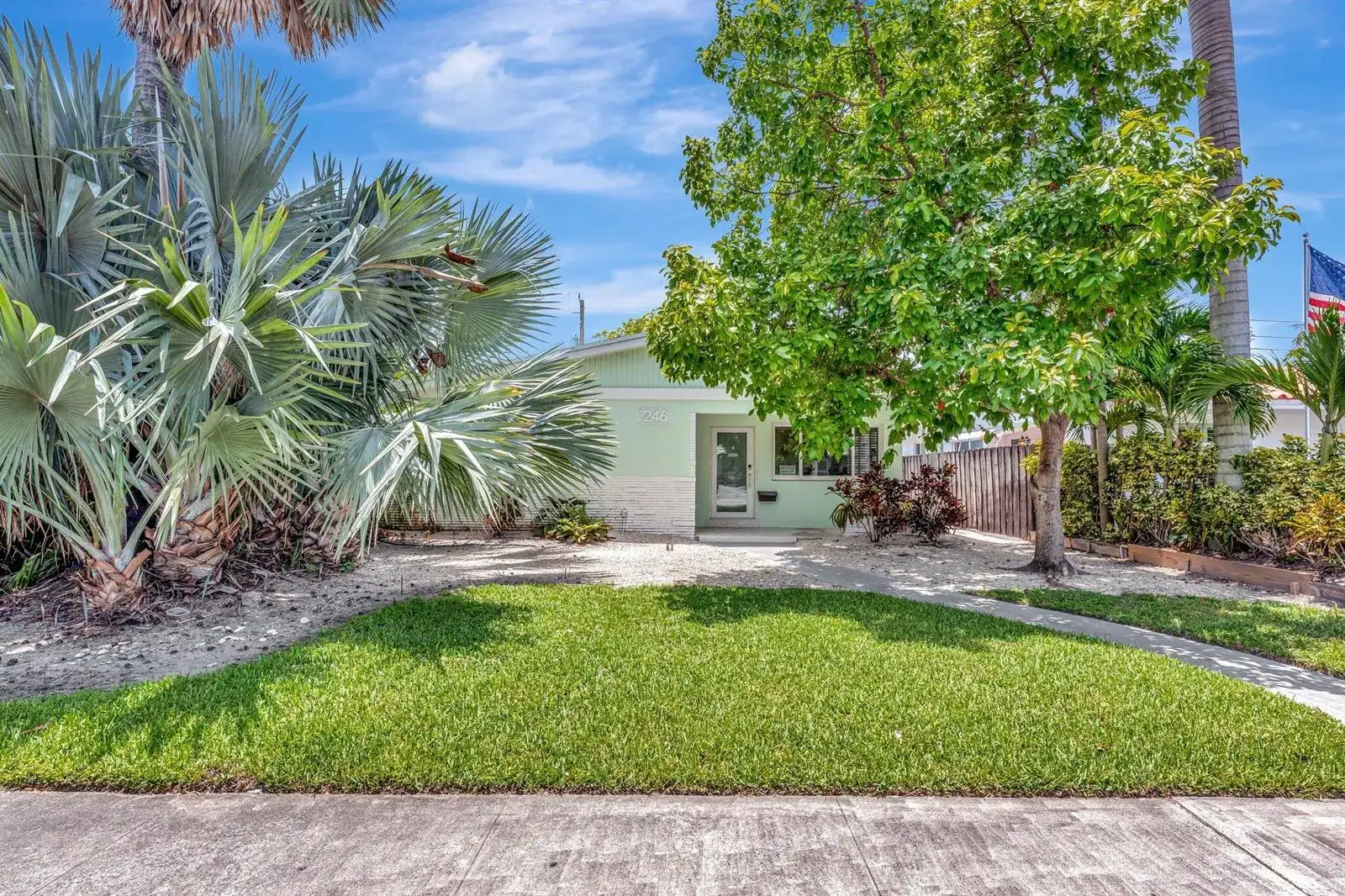 1246 Johnson Street, Hollywood FL 33019 photo 3