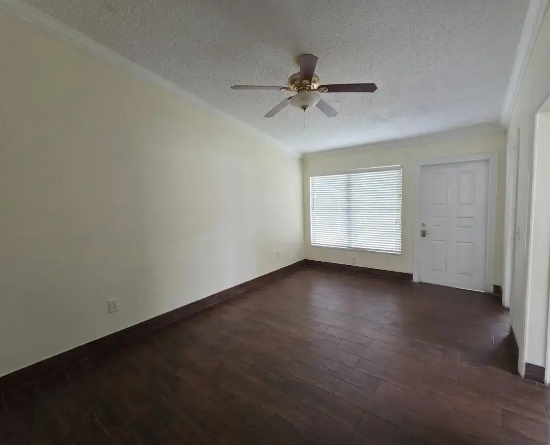 3762 Mil Race Court, FL 33463 photo 2
