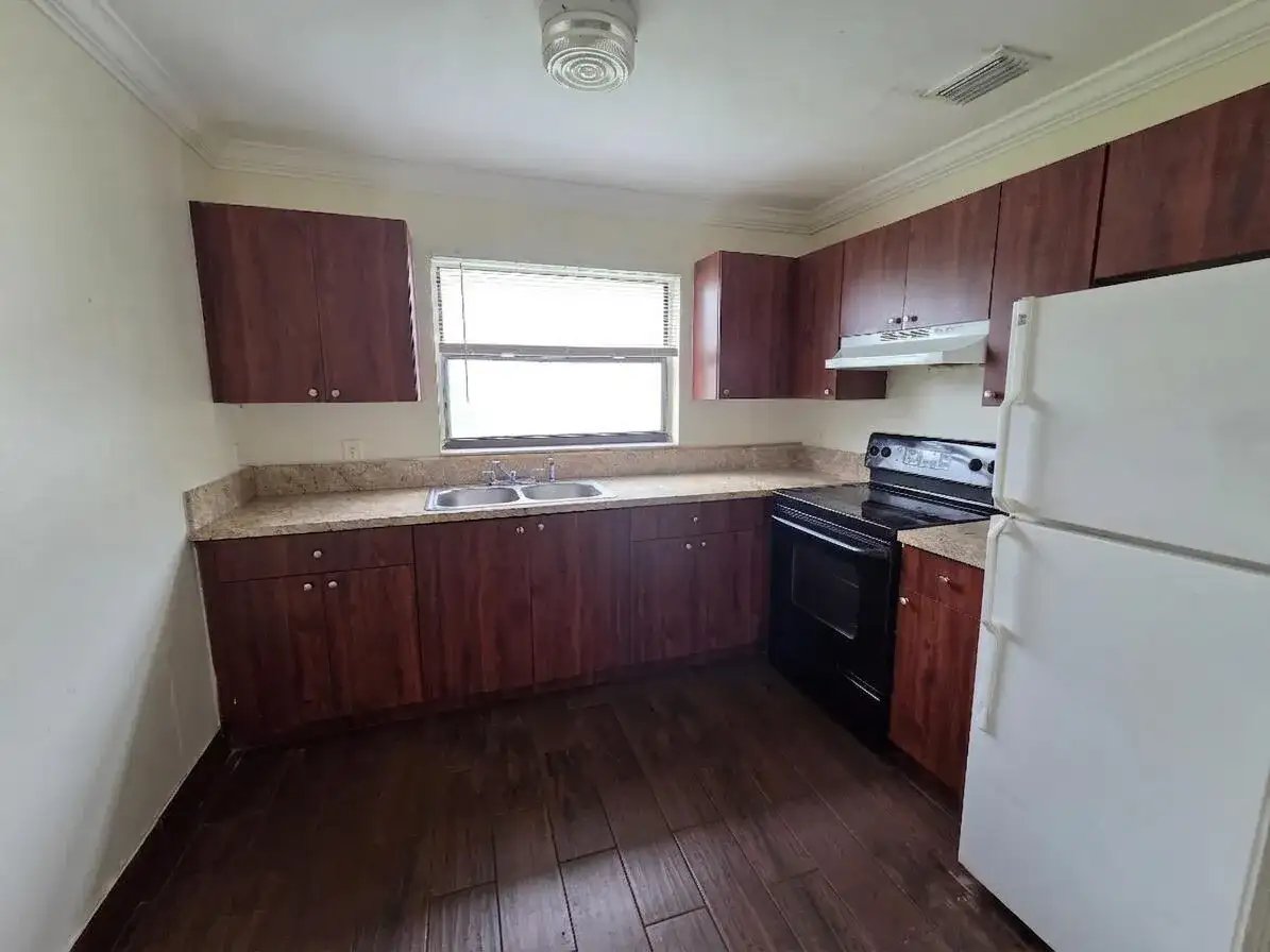 3762 Mil Race Court, FL 33463 photo 4