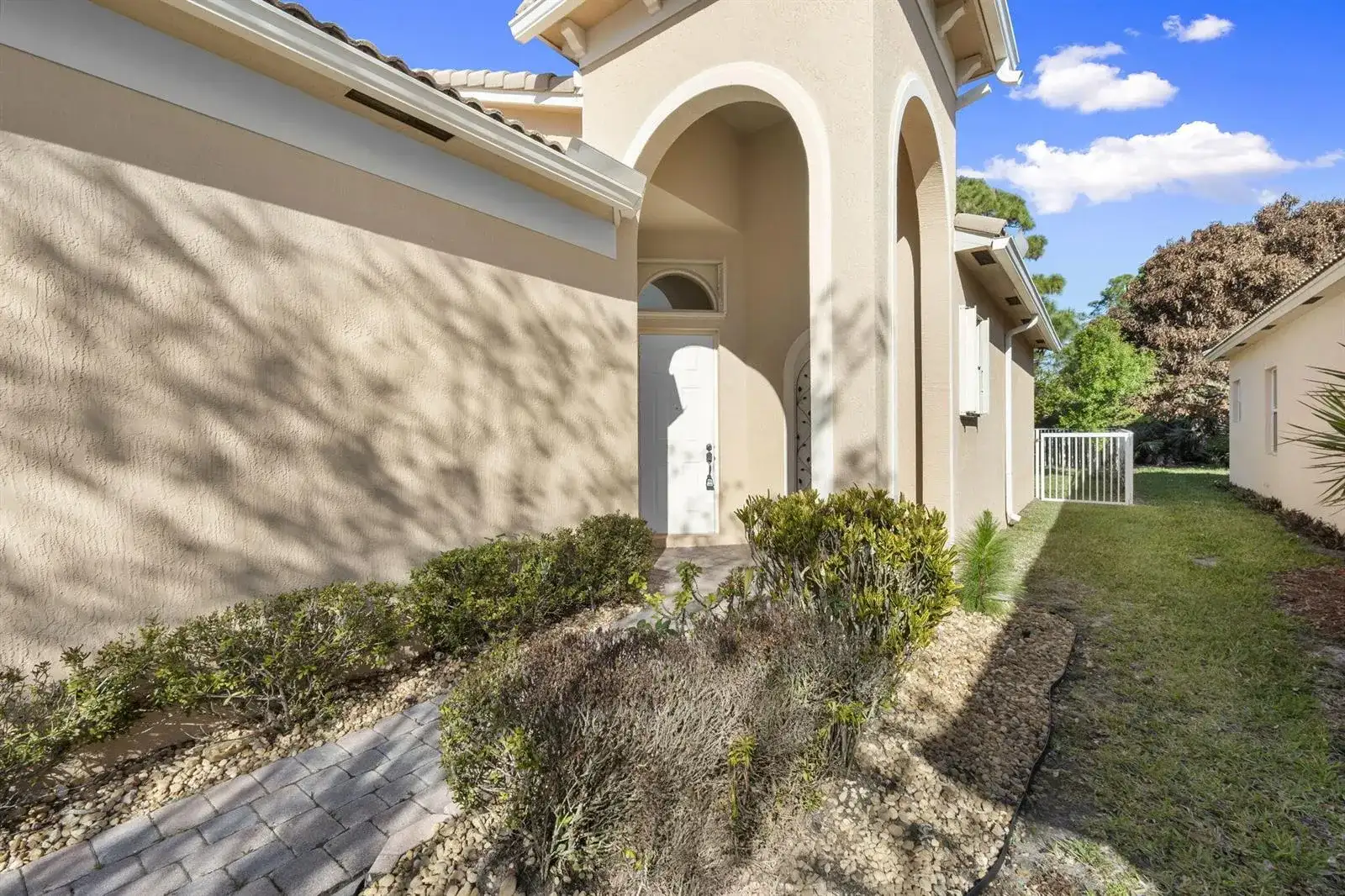 5627 Sunberry Circle, Fort Pierce FL 34951 photo 2
