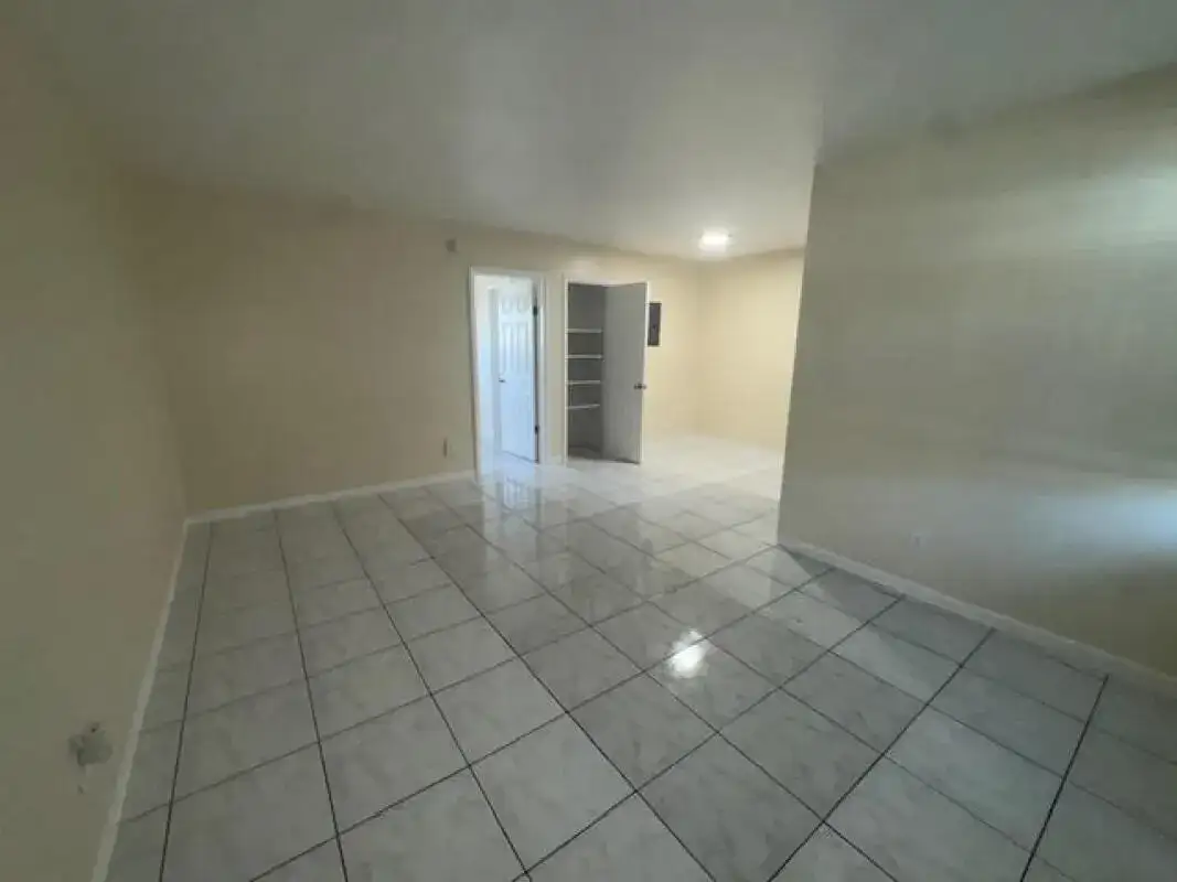 1751 NE 31st Street # 26, Pompano Beach FL 33064 photo 2