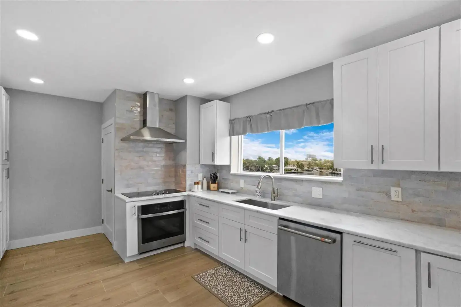 333 Sunset Drive # 208, Fort Lauderdale FL 33301 photo 4