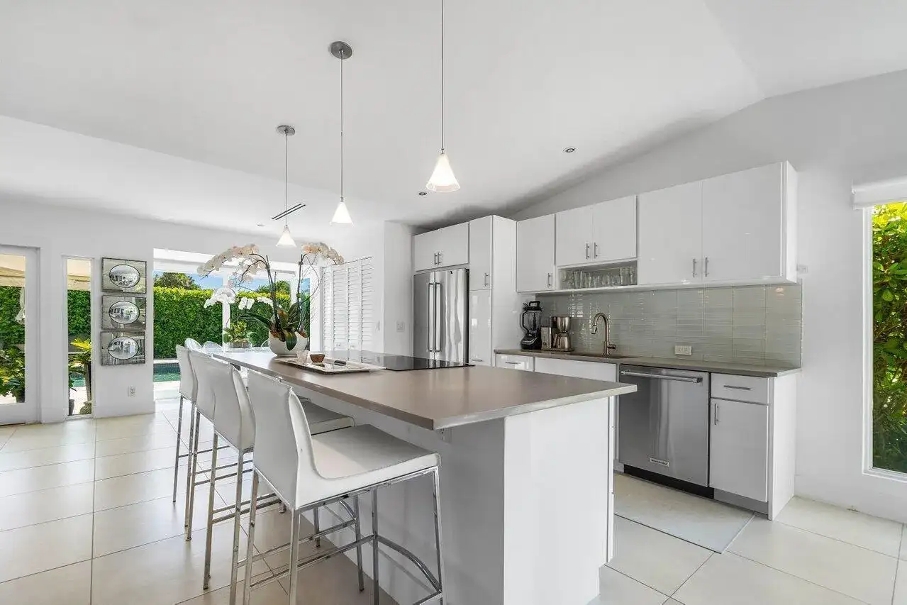 2320 Las Casitas Drive, Wellington FL 33414 photo 3