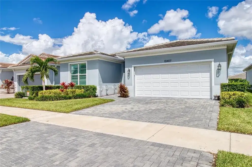 10407 SW Aquila Way, Port St. Lucie FL 34987 photo 2