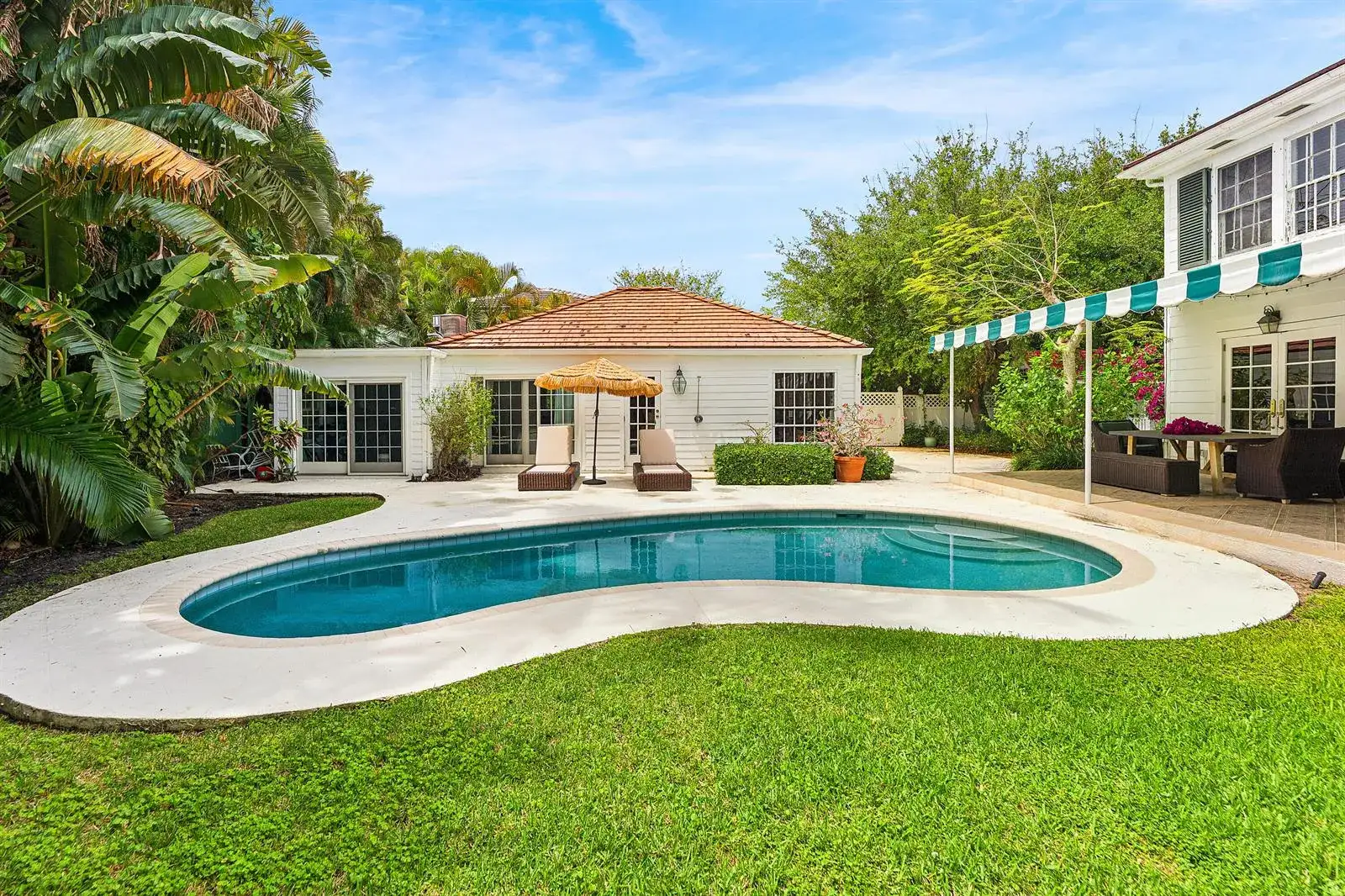 210 Merrain Road, Palm Beach FL 33480 photo 4