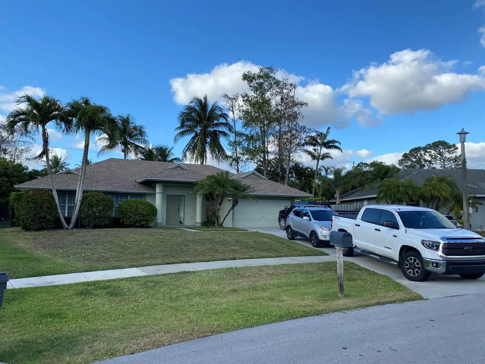 1094 Raintree Lane, Wellington FL 33414 photo 2