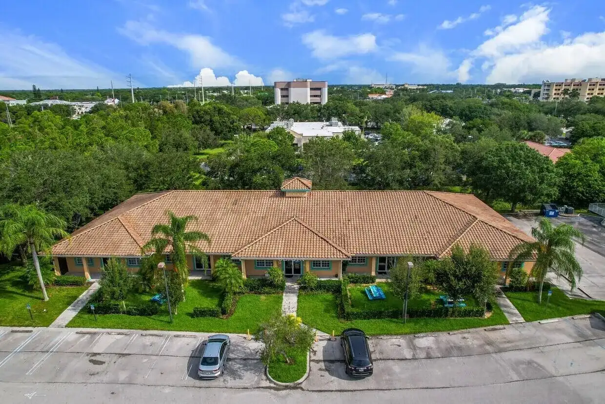 1405 SE Goldtree Drive, Port St. Lucie FL 34952 photo 2