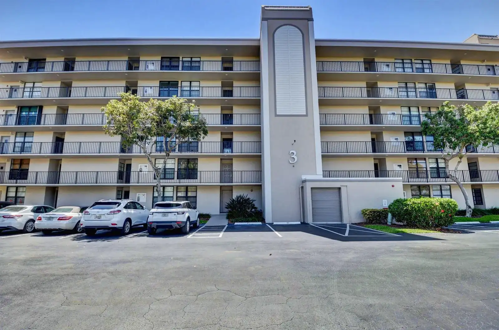 3 Royal Palm Way # 102, Boca Raton FL 33432 photo 3
