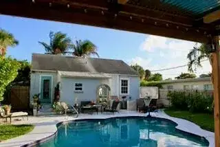 237 Wenonah Place, West Palm Beach FL 33405 photo 3