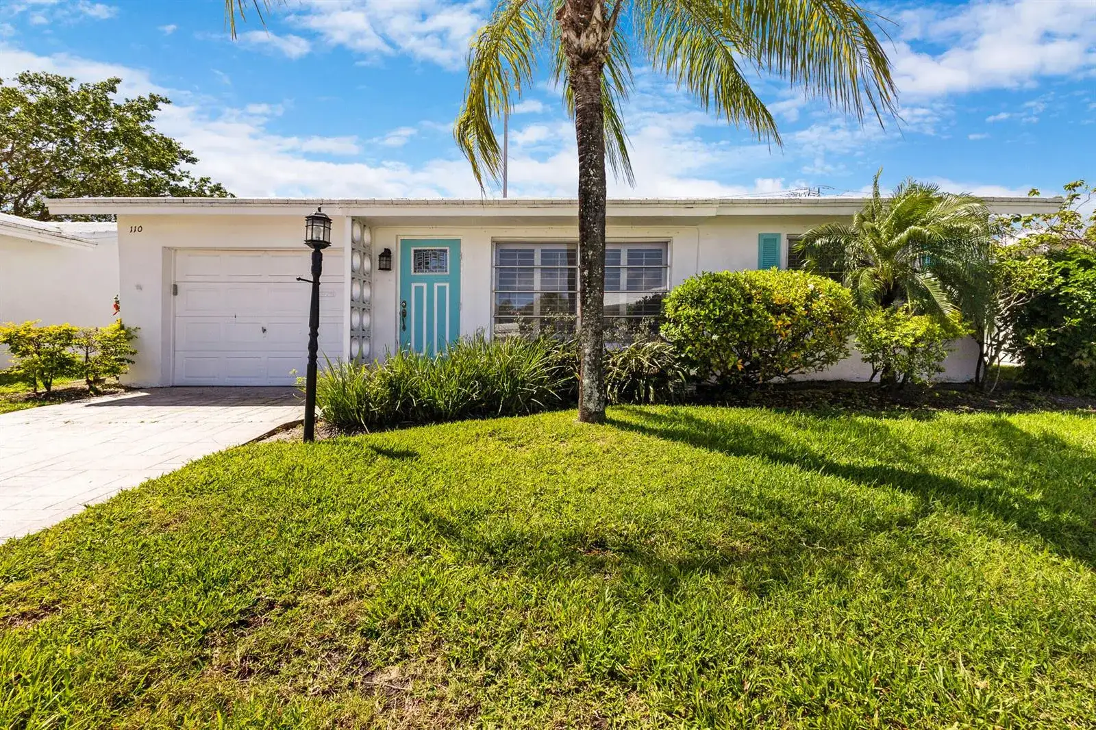 110 NW 24th Court, Pompano Beach FL 33064 photo 2