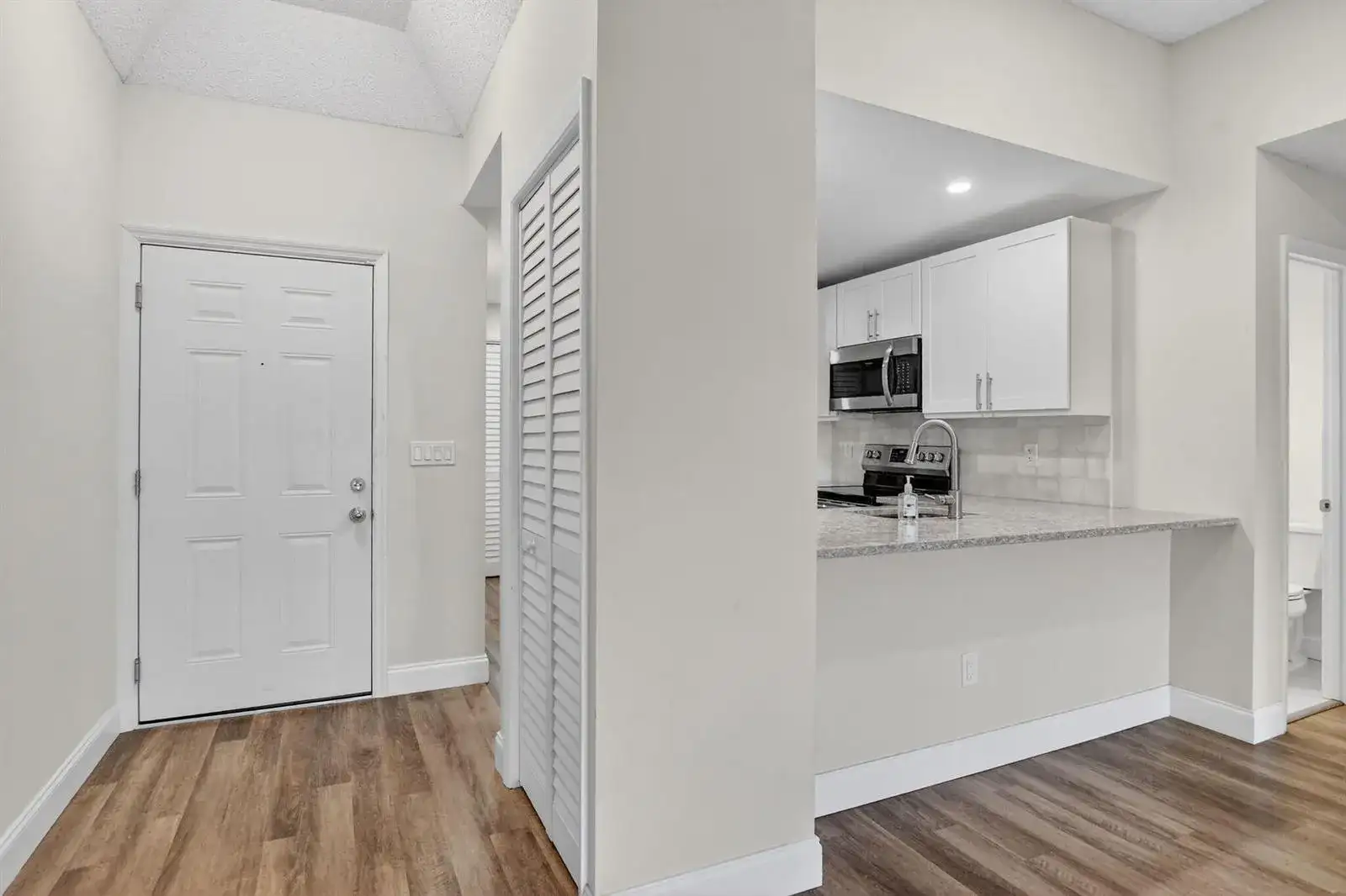 7472 La Paz Boulevard # 304, Boca Raton FL 33433 photo 3