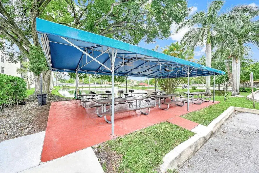 6190 Woodlands Boulevard # 311, Tamarac FL 33319 photo 4