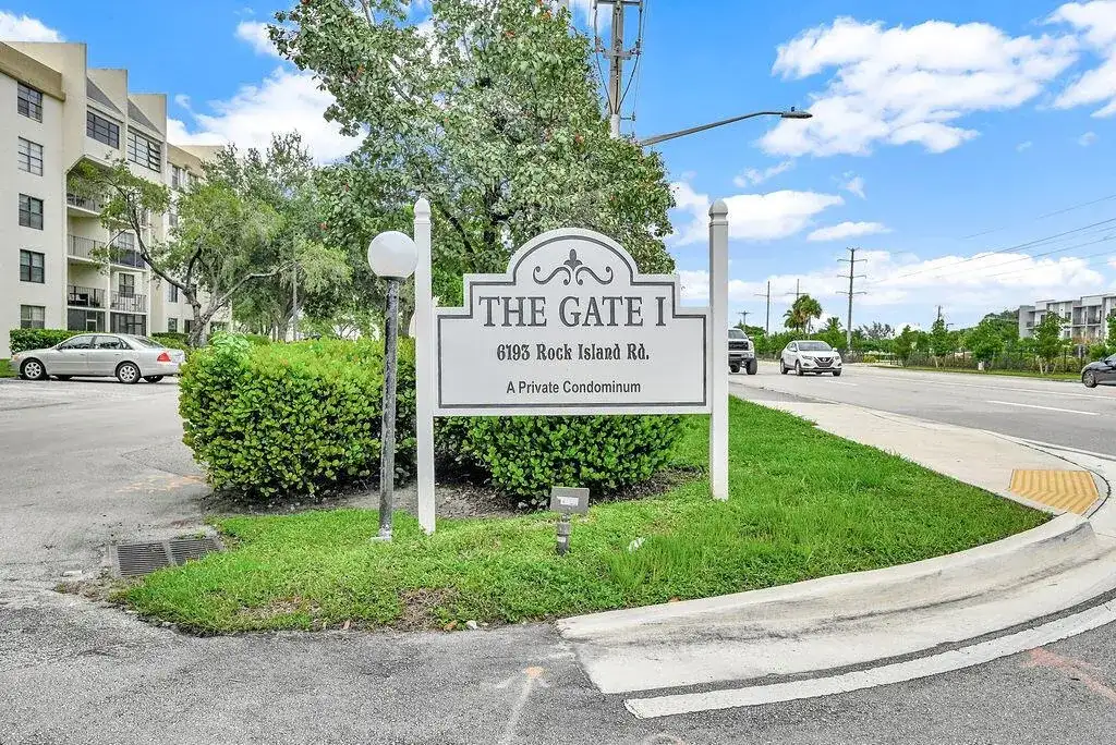 6190 Woodlands Boulevard # 311, Tamarac FL 33319 photo 5