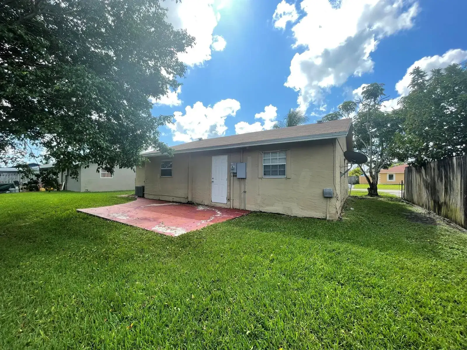 8151 SW 6th Court, North Lauderdale FL 33068 photo 2