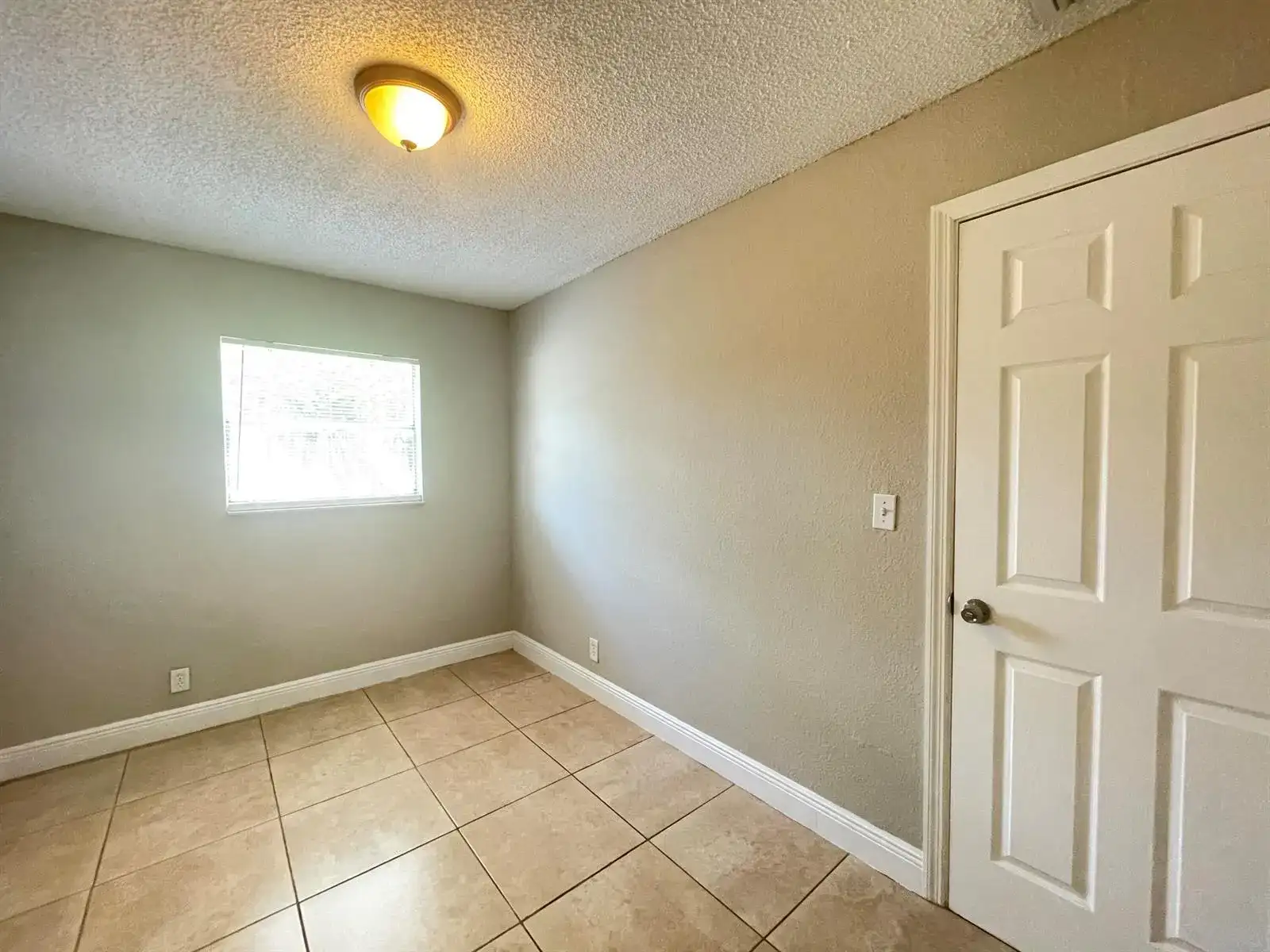 8151 SW 6th Court, North Lauderdale FL 33068 photo 5