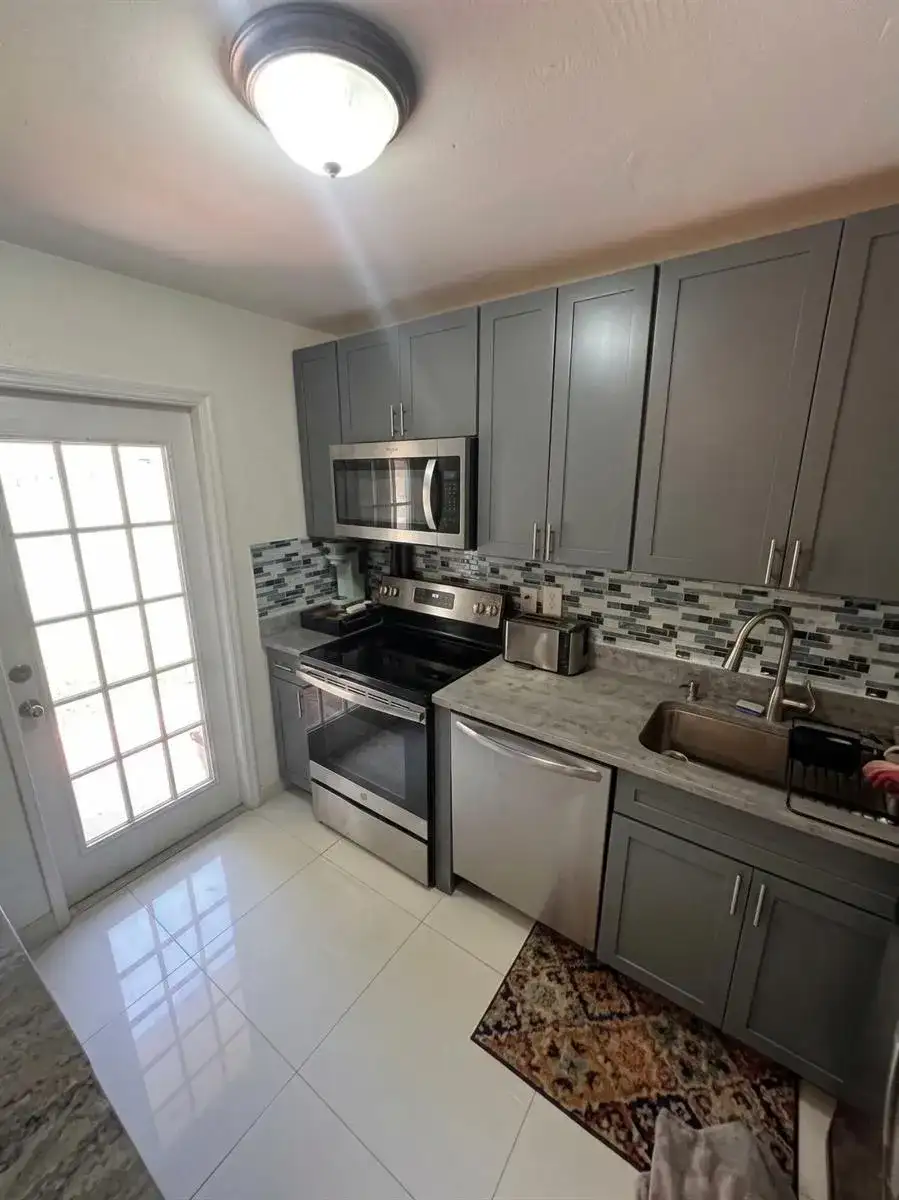 1230 NE 26th Terrace, Pompano Beach FL 33062 photo 5