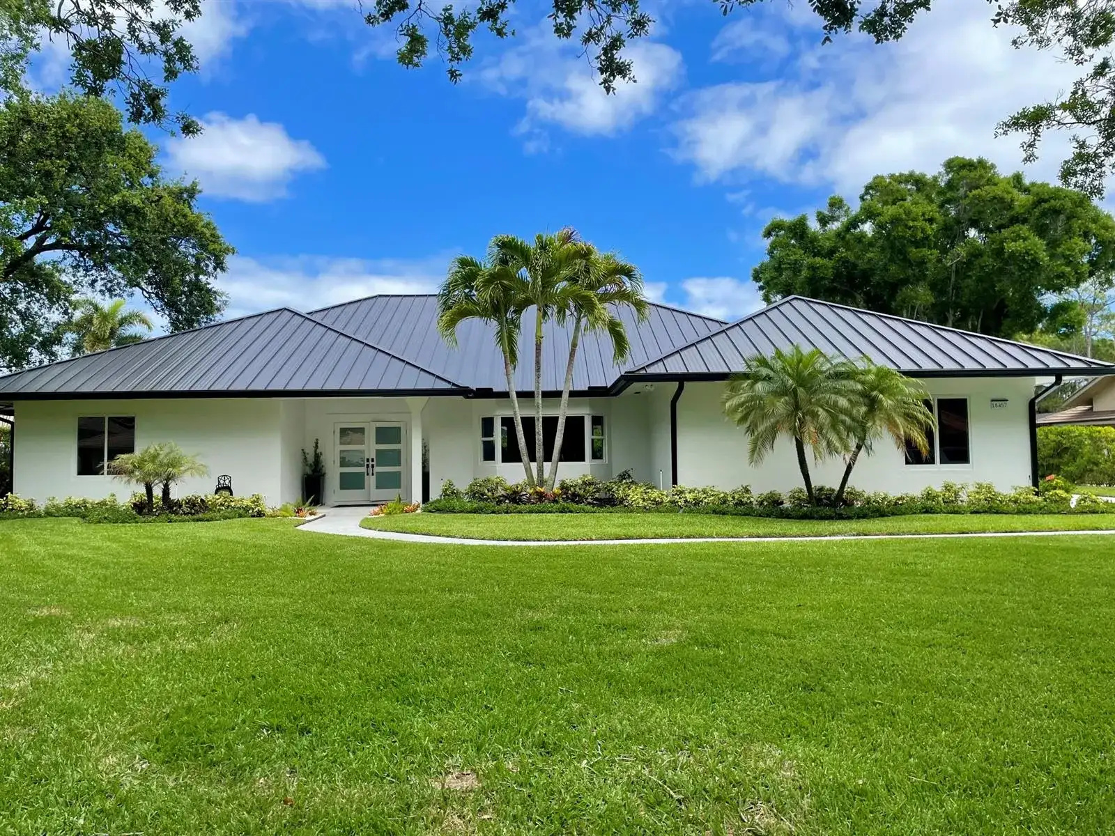 18457 SE Heritage Oaks Lane, Jupiter FL 33469 photo 2