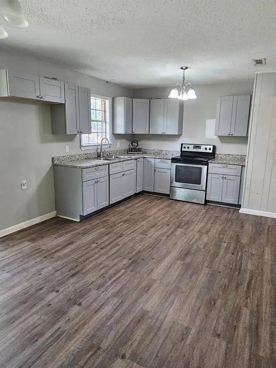 503 Martin Luther King Junior Avenue, FL 32425 photo 4