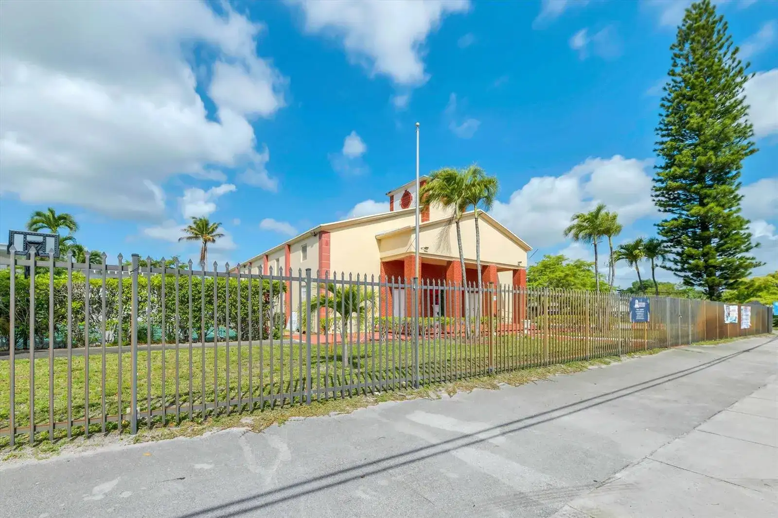 4101 SW 61st Avenue, Davie FL 33314 photo 4