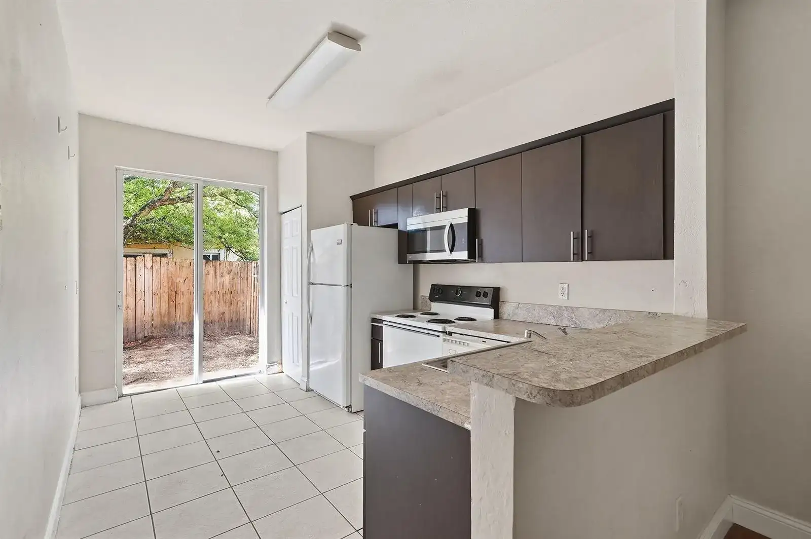1584 SW 2nd Street, Homestead FL 33030 photo 2