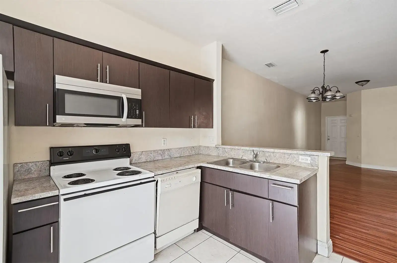 1584 SW 2nd Street, Homestead FL 33030 photo 3