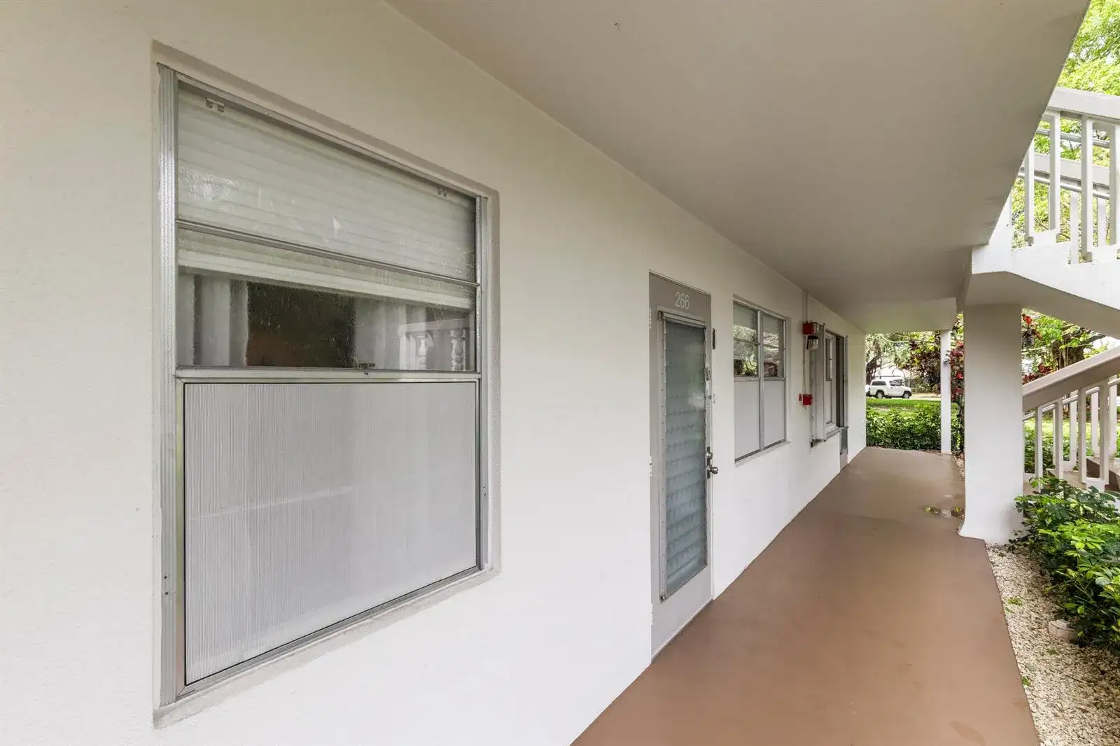 266 Ventnor S, Deerfield Beach FL 33442 photo 2
