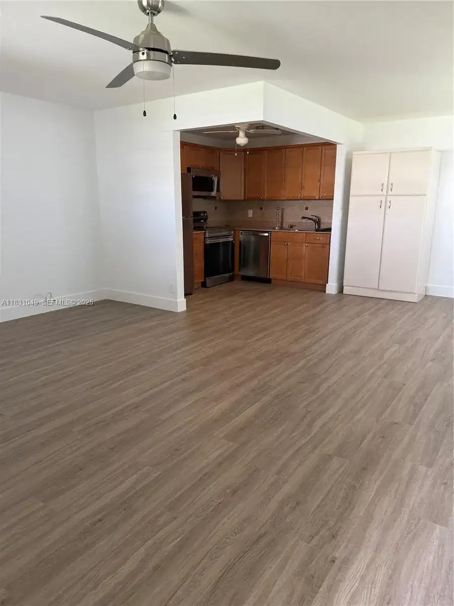 67 Monaco B, Delray Beach FL 33446 photo 2