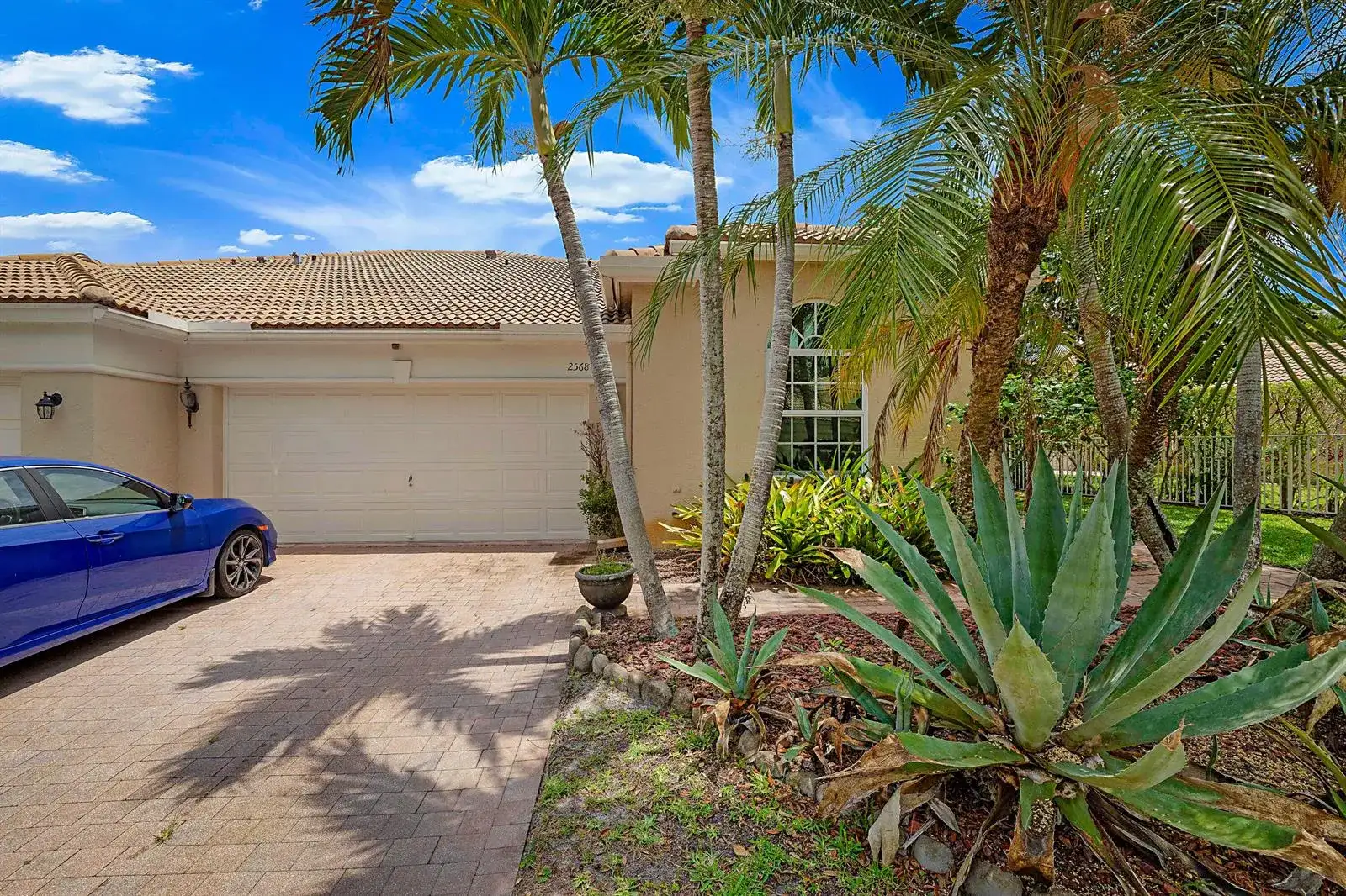 2568 Sandy Cay, West Palm Beach FL 33411 photo 2