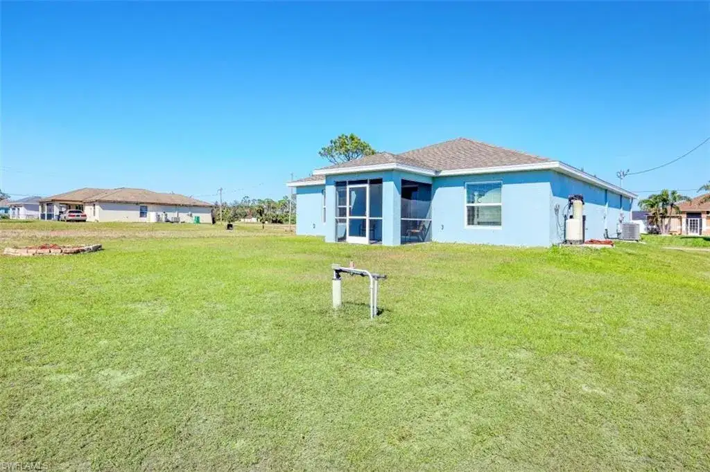 1634 NE 34th Street, Cape Coral FL 33909 photo 3
