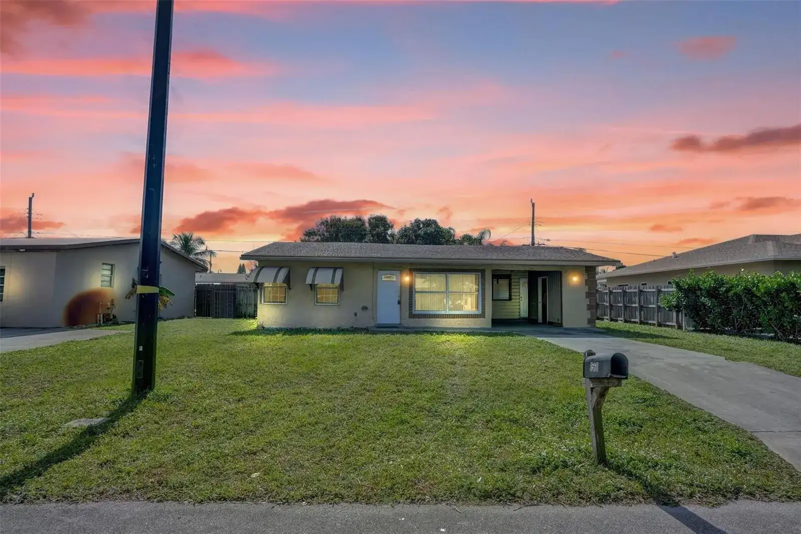 1560 NE 31st Court, Pompano Beach FL 33064 photo 2