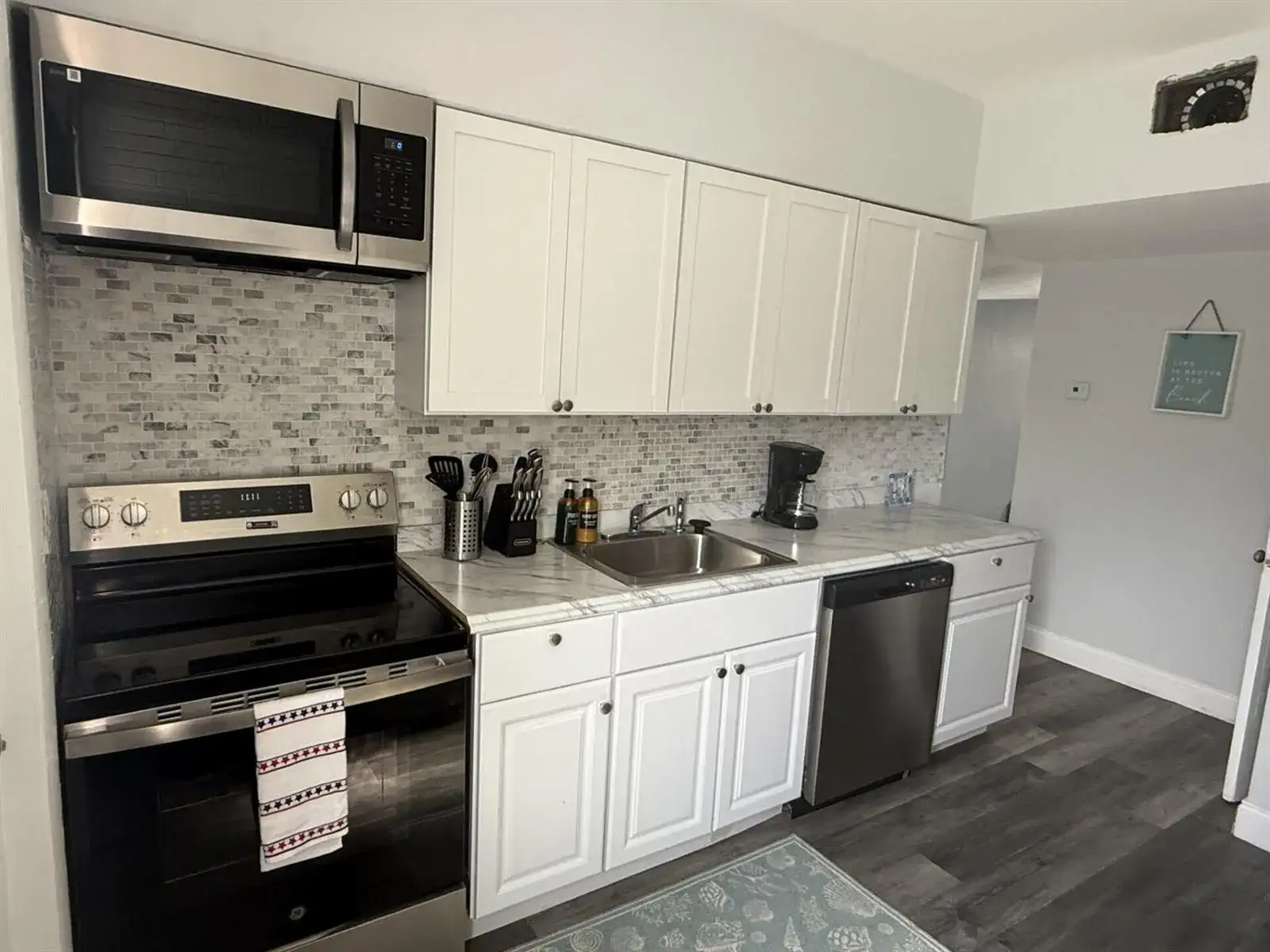 131 E 27th Street # 6, Riviera Beach FL 33404 photo 2