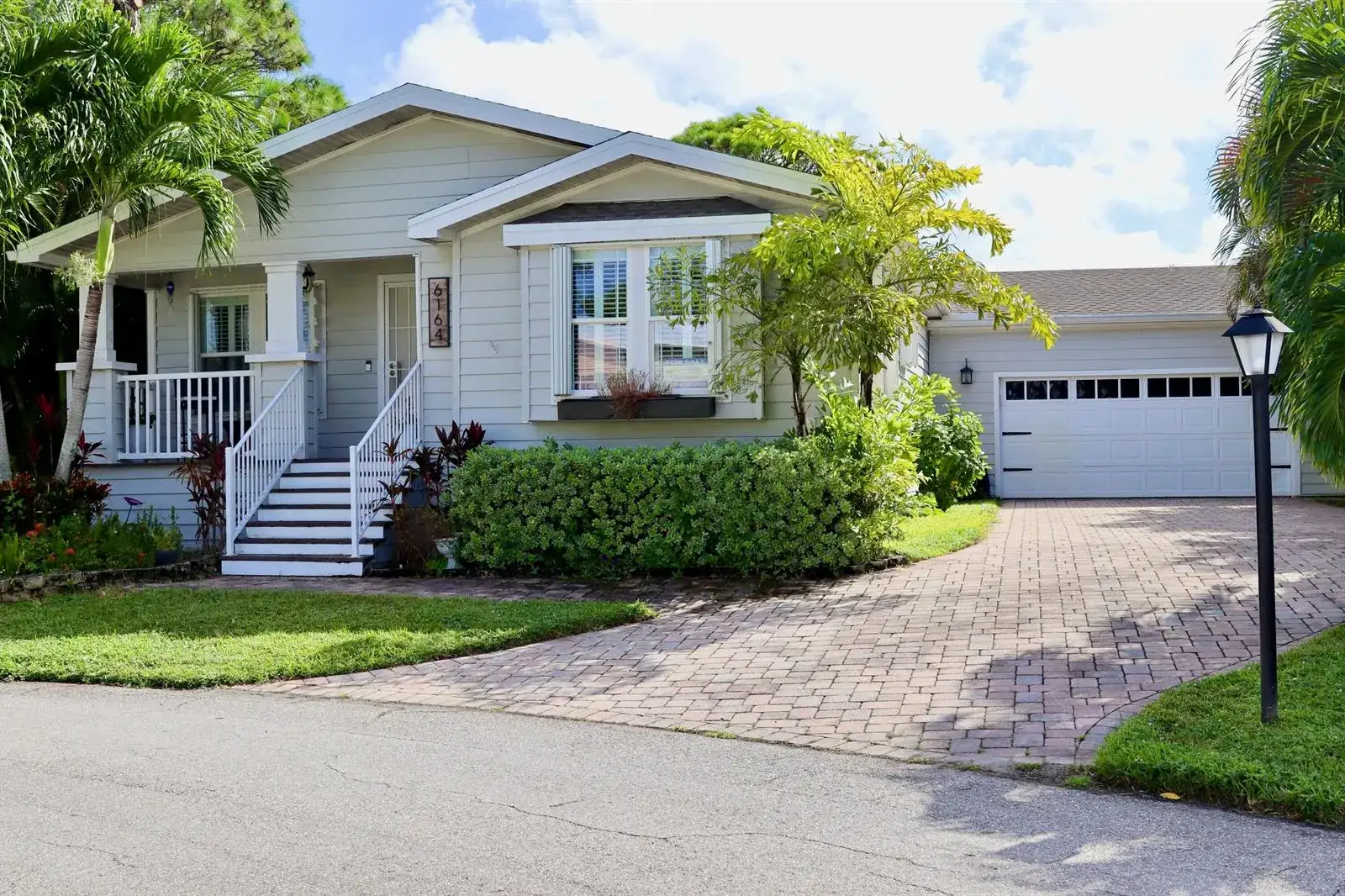 6164 N Ironwood Lane, Atlantis FL 33462 photo 2