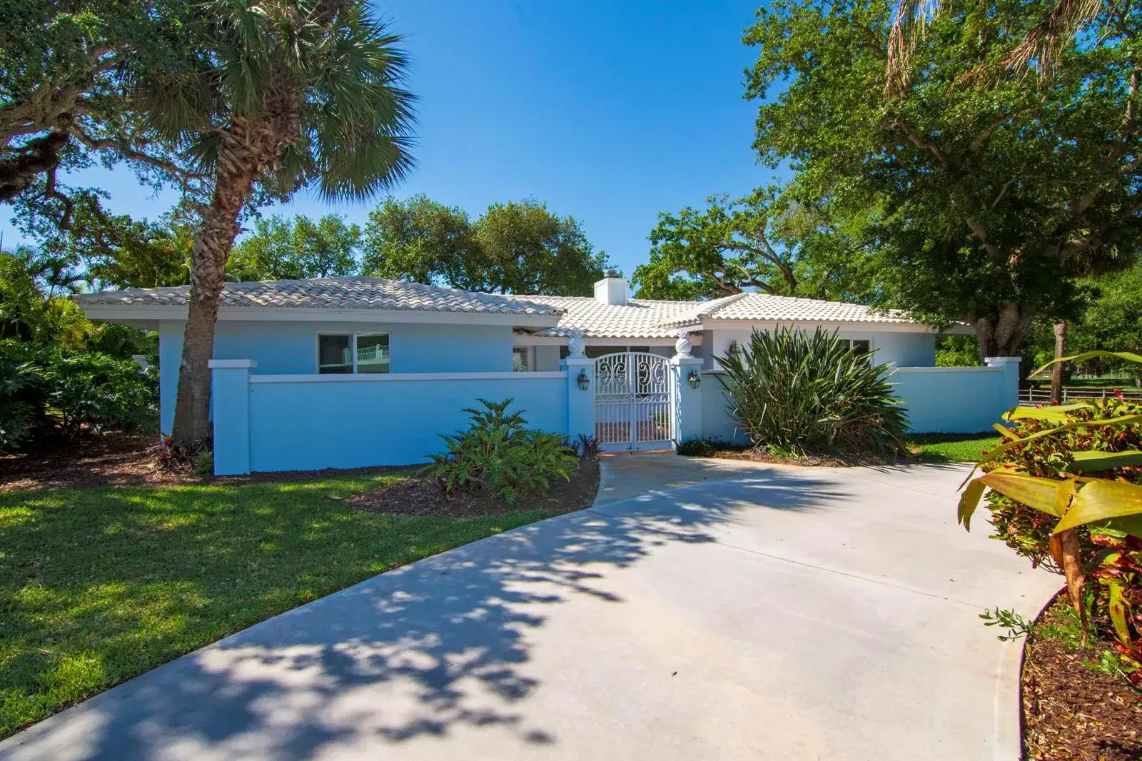 500 Gardenia Lane, Vero Beach FL 32963 photo 3