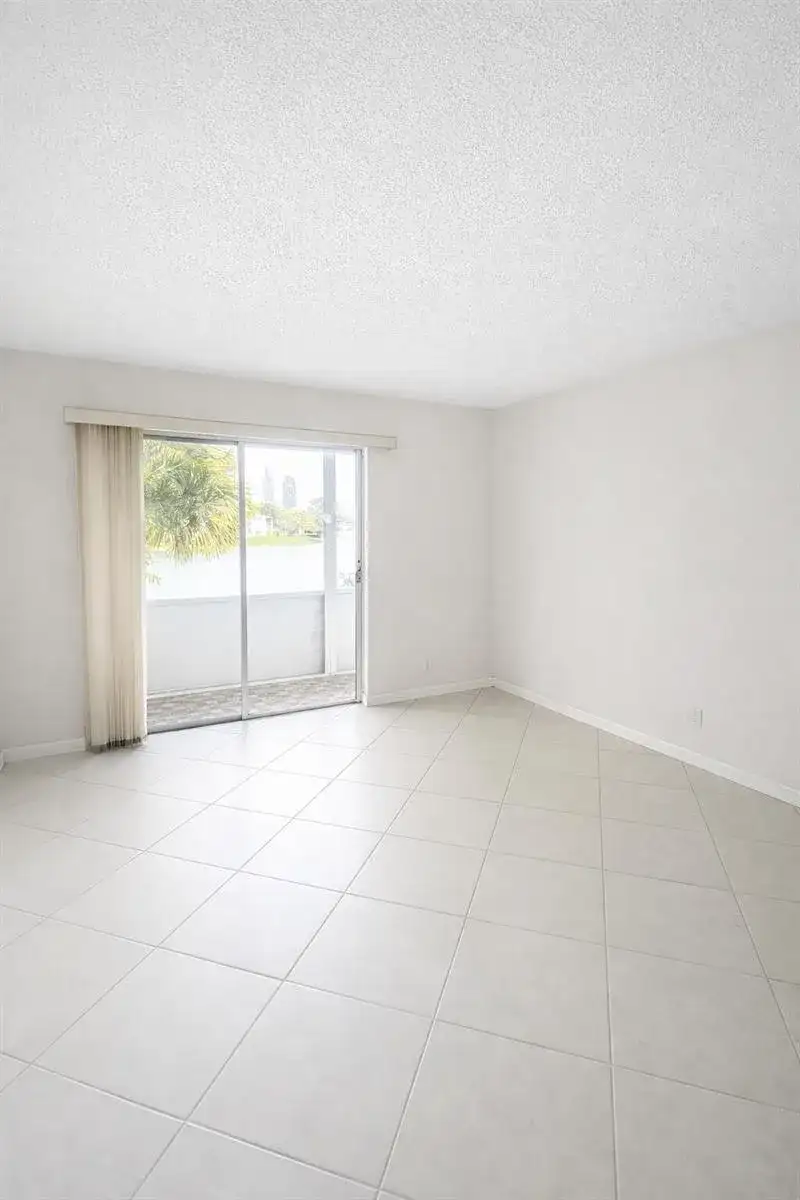222 Somerset L, West Palm Beach FL 33417 photo 5