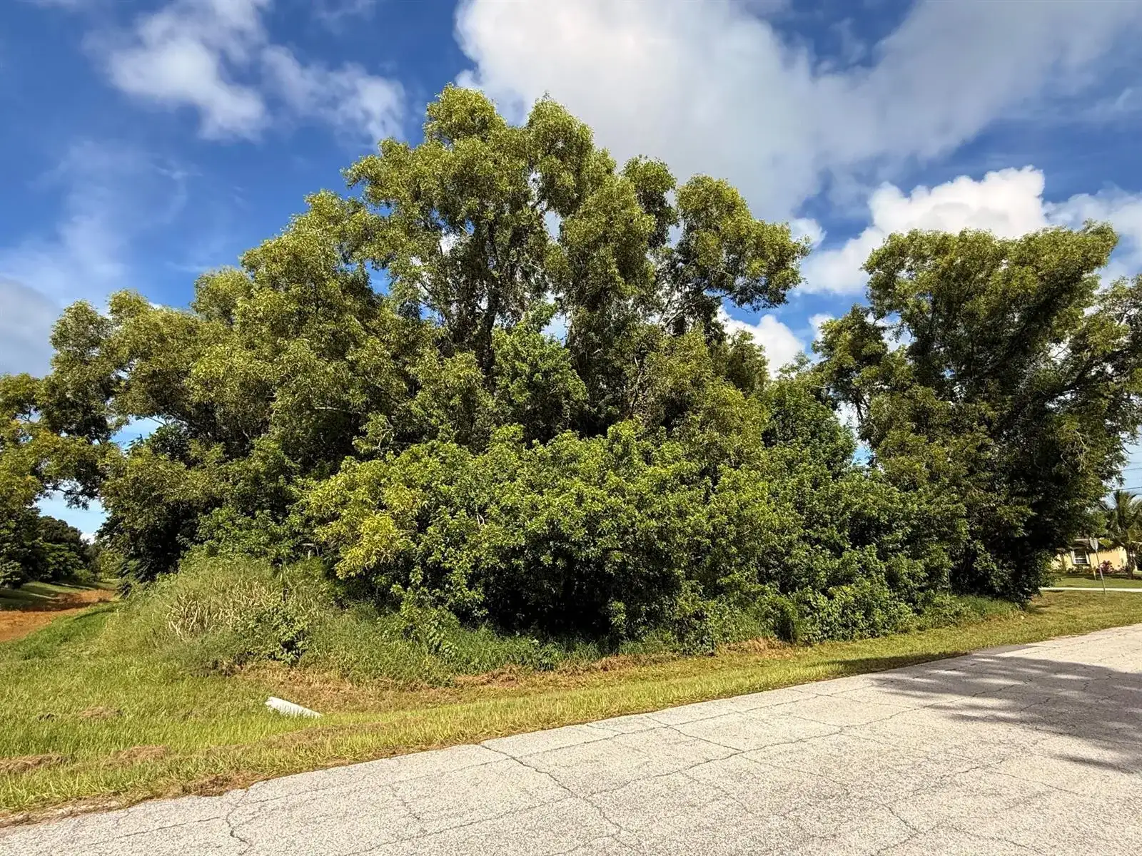 574 SE Nome Drive, Port St. Lucie FL 34984 photo 3