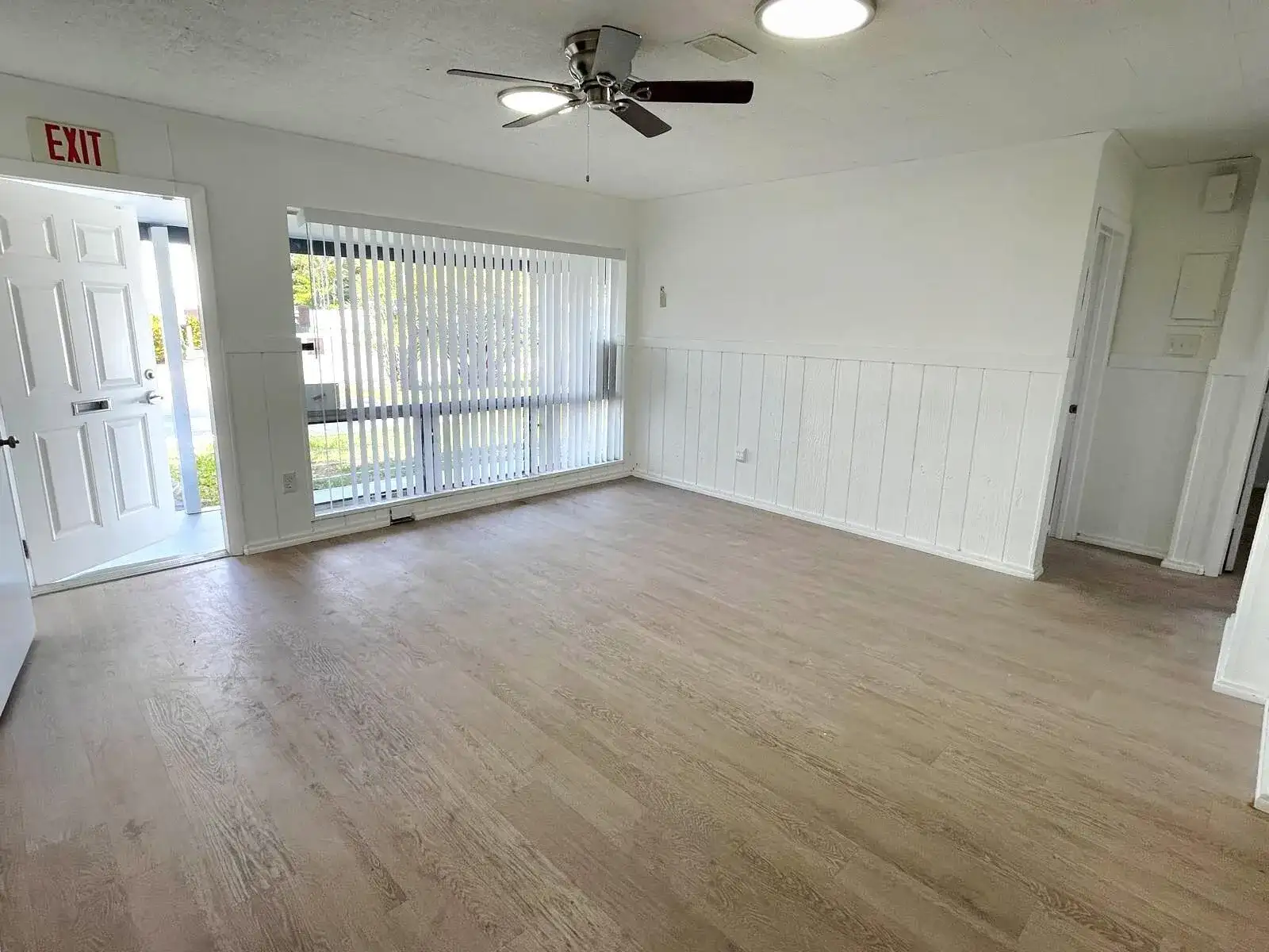 840 NW 33rd Street, Oakland Park FL 33309 photo 5