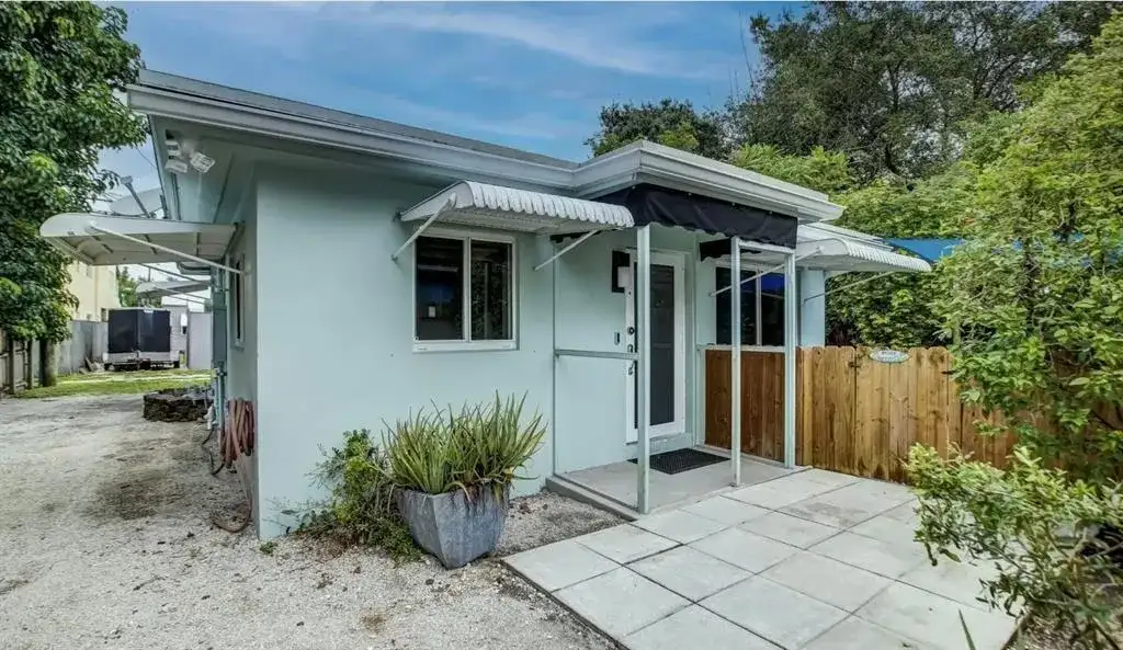 501 SW 11th Street # R, Fort Lauderdale FL 33315 photo 2