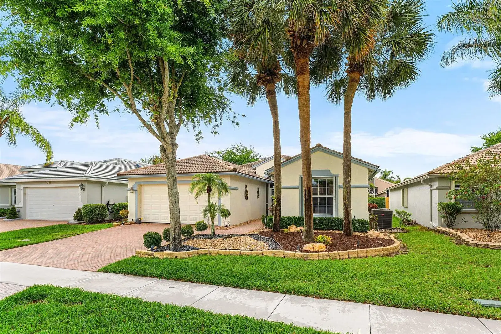 8335 Duomo Circle, Boynton Beach FL 33472 photo 2