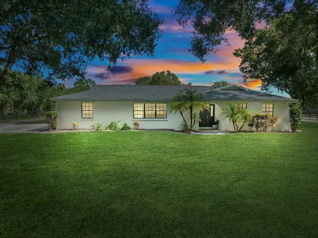 8530 8th Street, Vero Beach FL 32968 photo 4