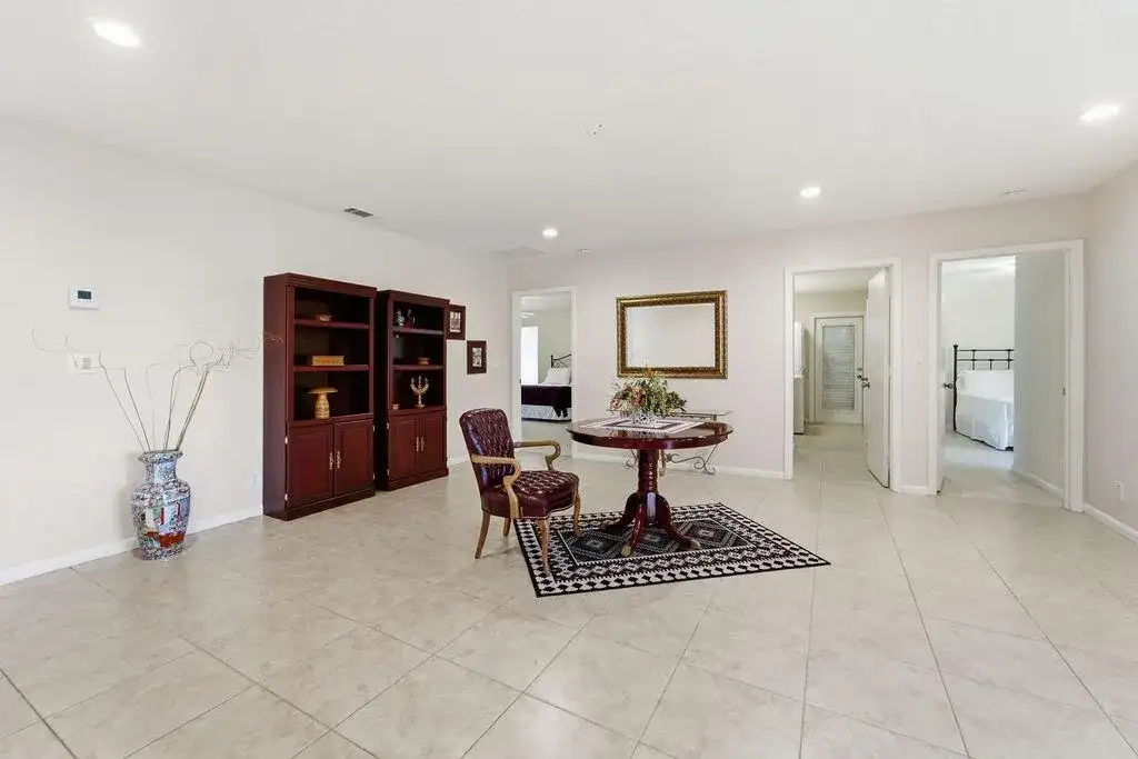 5562 Reynolds Road, Lake Worth FL 33449 photo 2
