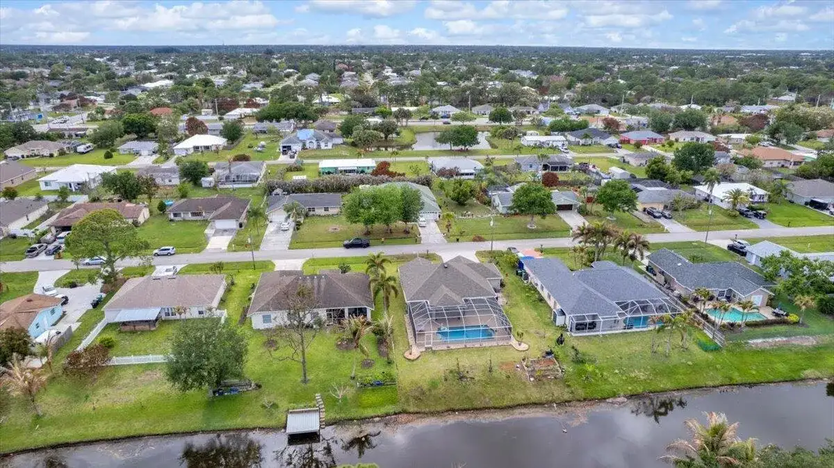 249 SE Whitmore Drive, Port St. Lucie FL 34984 photo 3
