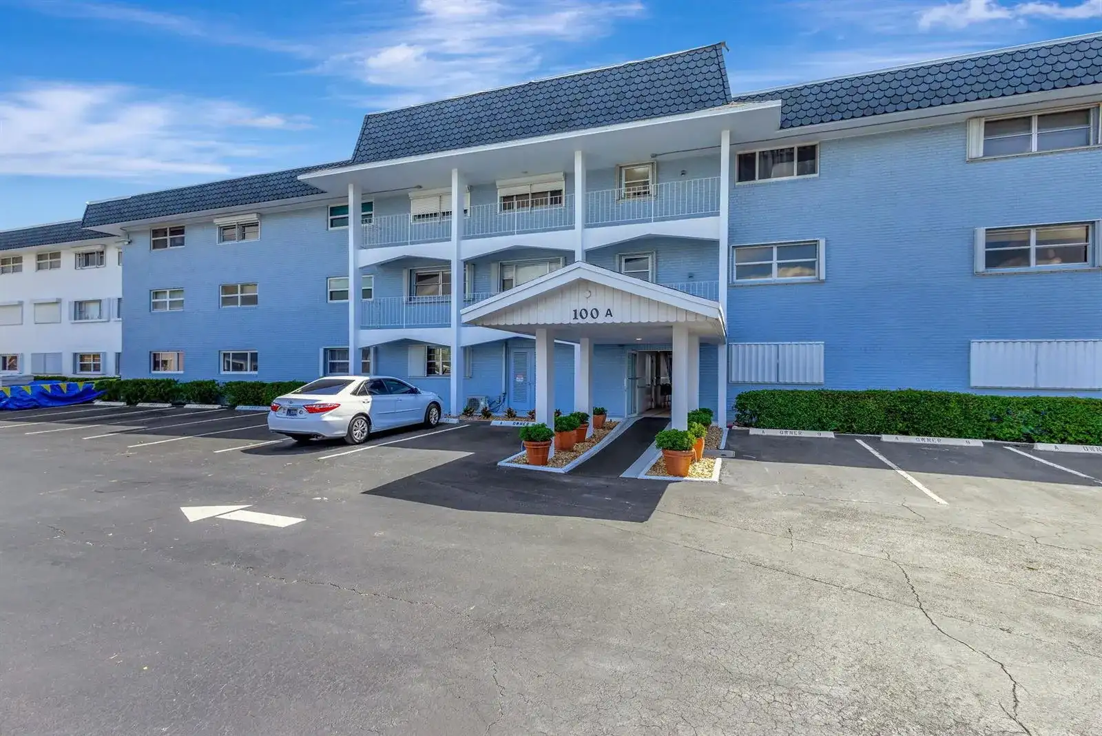 100 Shore Court # 304, North Palm Beach FL 33408 photo 2