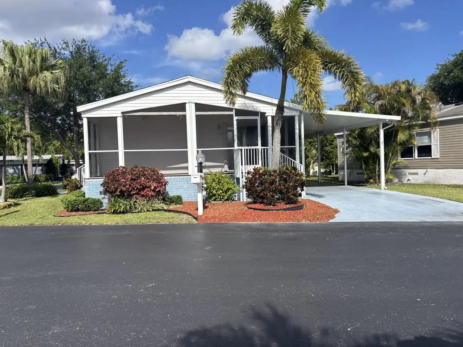 6950 NW 44th Avenue, Coconut Creek FL 33073 photo 4