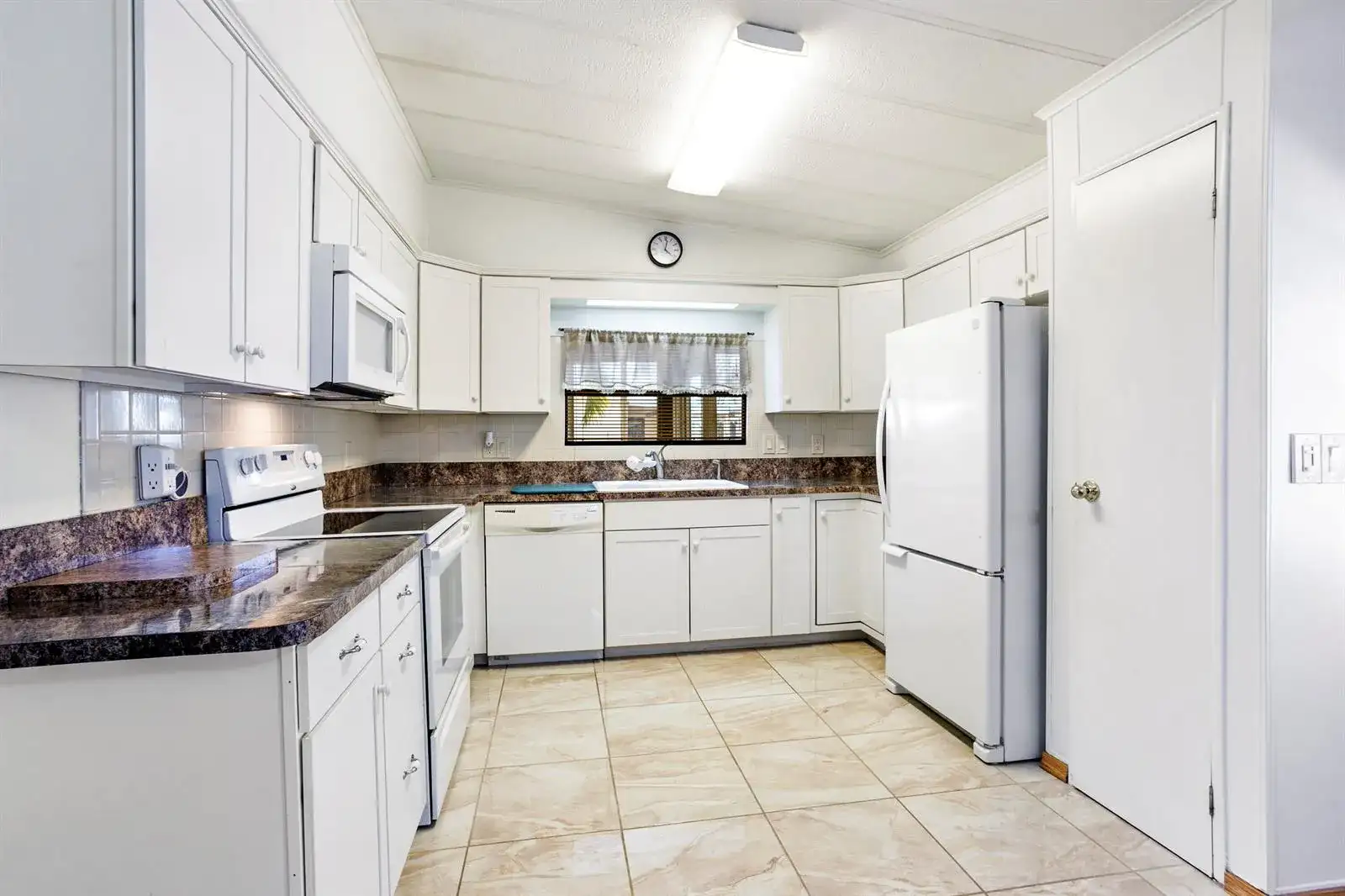 48014 Jaruco Bay, Boynton Beach FL 33436 photo 4