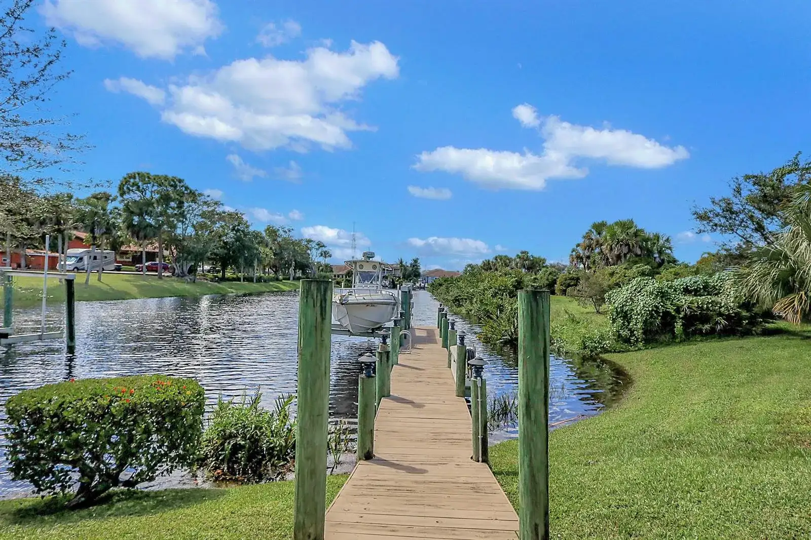 7186 SW Quiet River Court, Stuart FL 34997 photo 2