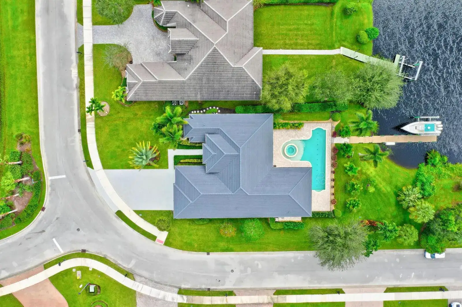 7186 SW Quiet River Court, Stuart FL 34997 photo 4
