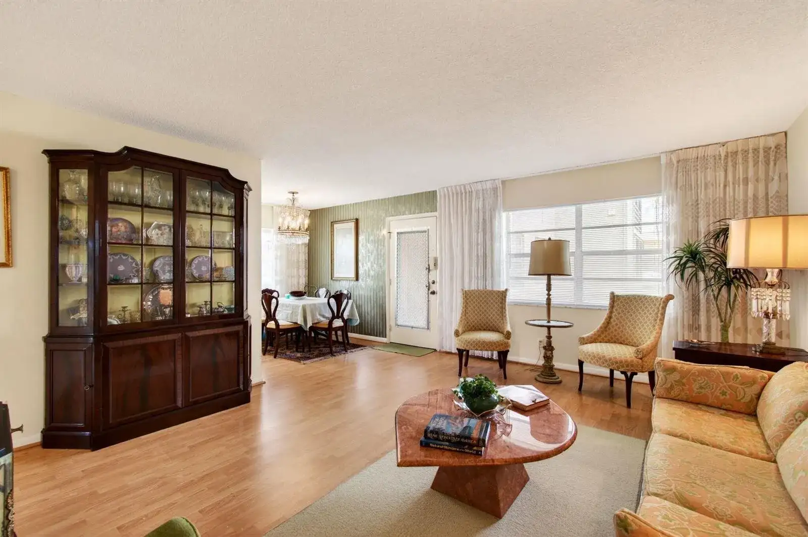 349 Capri # H, Delray Beach FL 33484 photo 4
